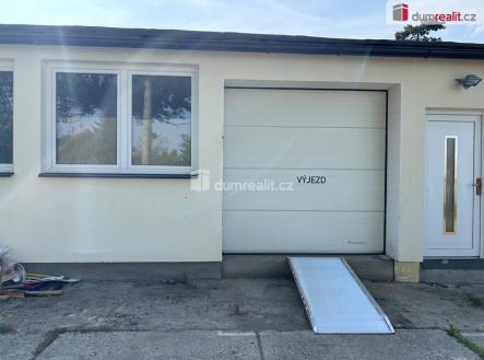 1 | Pronájem - skladovací prostor, 210 m²