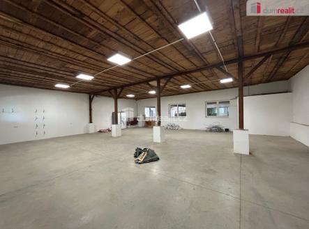 2 | Pronájem - skladovací prostor, 210 m²