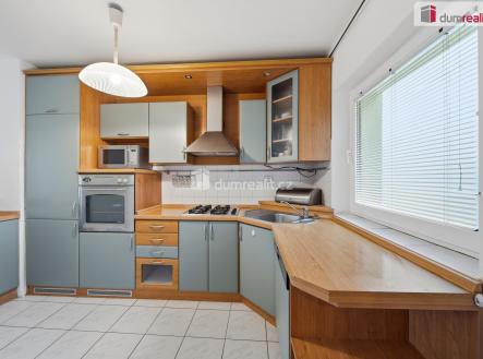 4 | Prodej - dům/vila, 280 m²