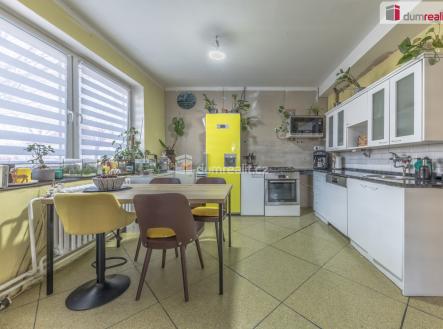 2 | Prodej - dům/vila, 209 m²