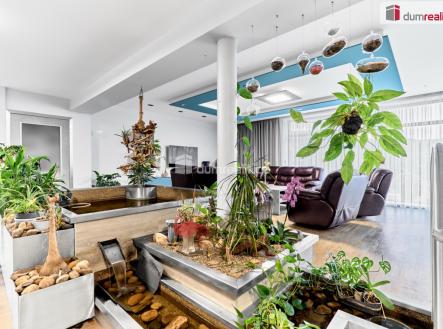 4 | Prodej - dům/vila, 296 m²