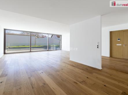 4 | Prodej - dům/vila, 378 m²