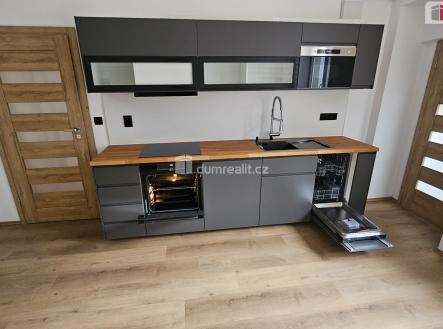 3 | Pronájem bytu, 4+1, 105 m²