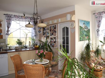 3 | Prodej - dům/vila, 250 m²