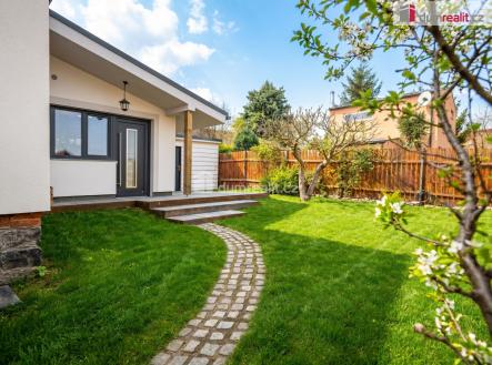 vizualizace trávníku | Prodej - dům/vila, 140 m²