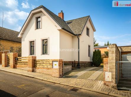 4 | Prodej - dům/vila, 140 m²