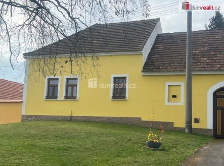 4 | Prodej - dům/vila, 1 618 m²