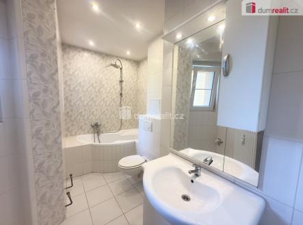 4 | Pronájem bytu, 2+kk, 43 m²
