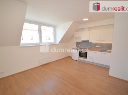 4 | Pronájem bytu, 1+kk, 30 m²