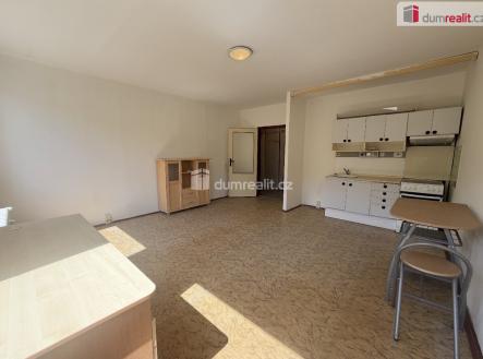 Pronájem bytu, 1+kk, 32 m²