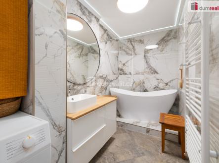 koupelna | Prodej bytu, 3+1, 97 m²