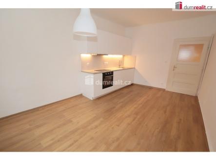 4 | Pronájem bytu, 2+kk, 57 m²