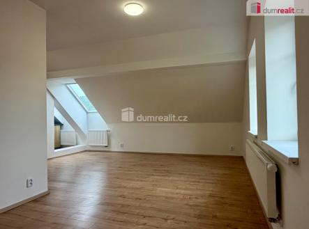 4 | Pronájem bytu, 1+kk, 40 m²