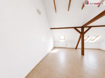 3 | Pronájem bytu, atypický, 99 m²