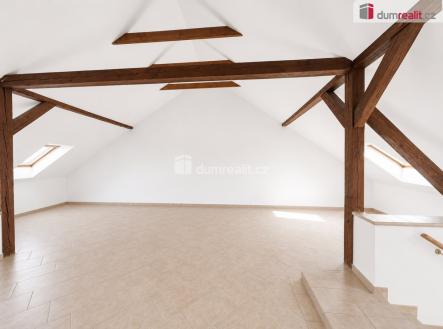 1 | Pronájem bytu, atypický, 99 m²