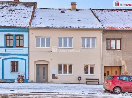 4 | Prodej - dům/vila, 200 m²