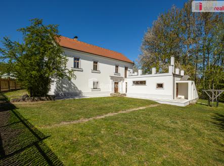 1 | Prodej - dům/vila, 266 m²