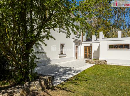 4 | Prodej - dům/vila, 266 m²