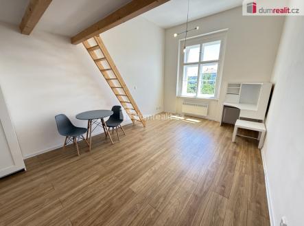 3 | Pronájem bytu, 1+kk, 50 m²