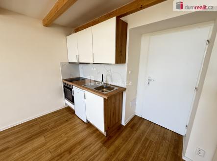 4 | Pronájem bytu, 1+kk, 50 m²