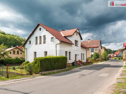 3 | Prodej - dům/vila, 250 m²
