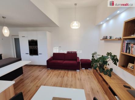 4 | Pronájem bytu, 2+kk, 64 m²