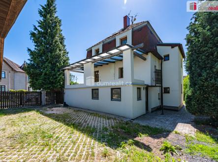 3 | Prodej - dům/vila, 300 m²