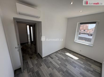4 | Pronájem bytu, 3+kk, 55 m²
