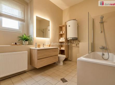 1 | Prodej - dům/vila, 200 m²