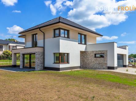 Novostavba rodinného domu 6+kk - Praha-východ, Sulice-Nechánice, ul. K Vrchánovu - pohled na dům | Prodej - dům/vila, 253 m²