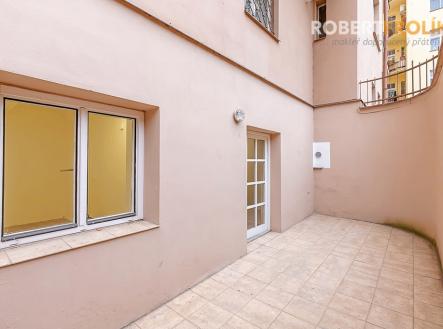 ateliér k pronájmu - Praha 6, Bubeneč - ul. Eliášova - terasa | Pronájem bytu, 2+kk, 55 m²