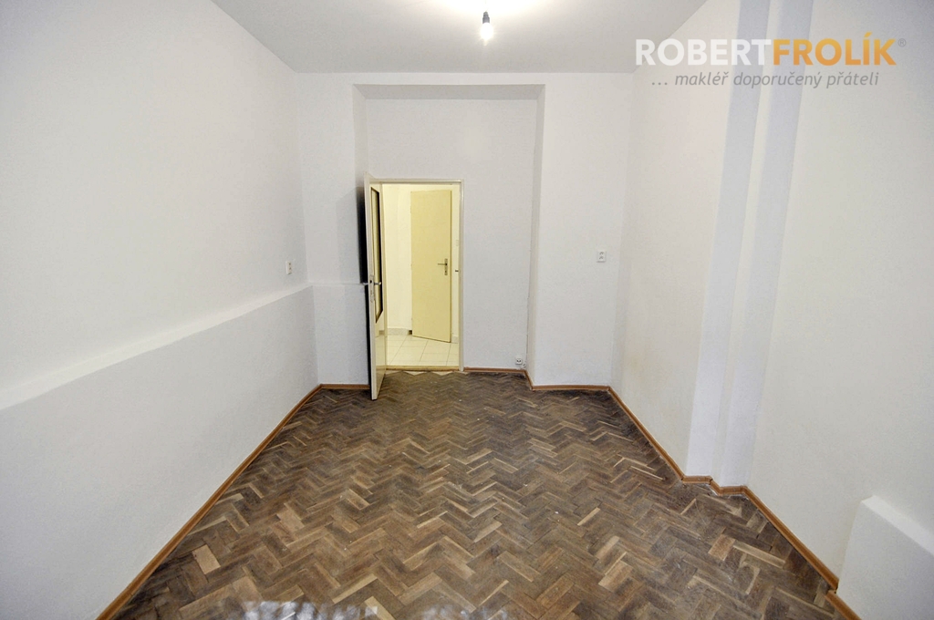 Nebytový prostor k pronájmu - Praha 6, Bubeneč - Eliášova - hlavní místnost