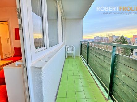 Zařízený byt 2+kk s lodžií - Praha 6, Ruzyně - Dědinská - lodžie | Pronájem bytu, 2+kk, 47 m²