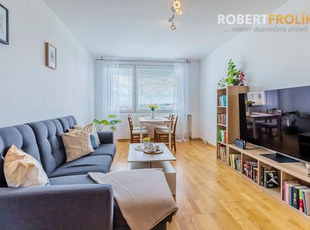 zrekonstruovaný byt 2+1 - Praha 6, Vokovice - Tobrucká - obývák | Prodej bytu, 2+1, 51 m²