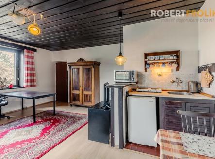Zařízený byt 1+kk - Praha-Nebušice, ul. Na závěji - pokoj | Pronájem bytu, 1+kk, 30 m²