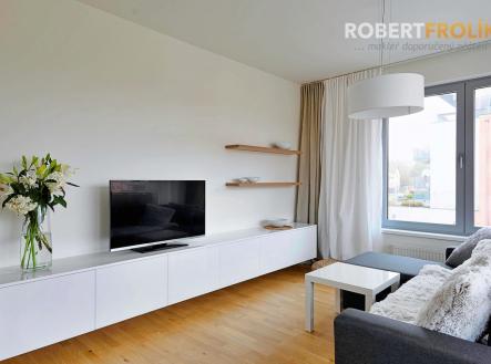 Zařízený byt 2+kk s terasou a garáží - Praha 6, Liboc - Naardenská - obývák | Pronájem bytu, 2+kk, 63 m²