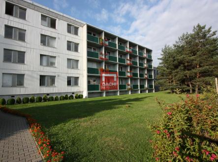 01a-admnistrativni-budova-exterier.jpg | Pronájem - kanceláře, 20 m²