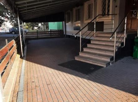 20240110-140020-resized.jpg | Pronájem - restaurace, 135 m²