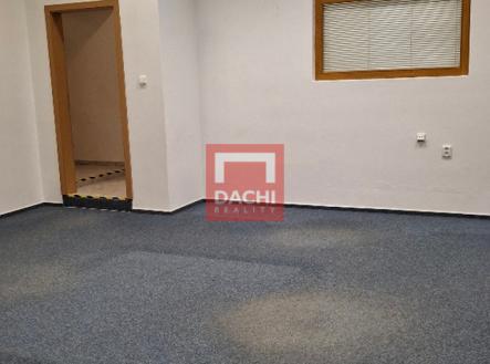 20250415-152815-resized.jpg | Pronájem - obchodní prostor, 195 m²