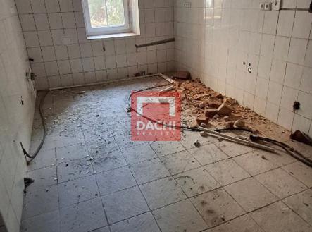 20250409-100038-resized-1.jpg | Prodej - jiné, 180 m²