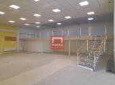 Pronájem - skladovací prostor, 220 m²