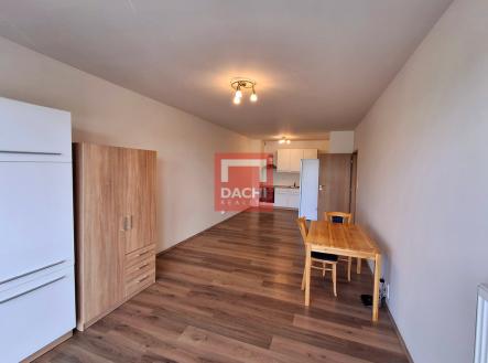 20250429-120959.jpg | Pronájem bytu, 2+kk, 81 m²