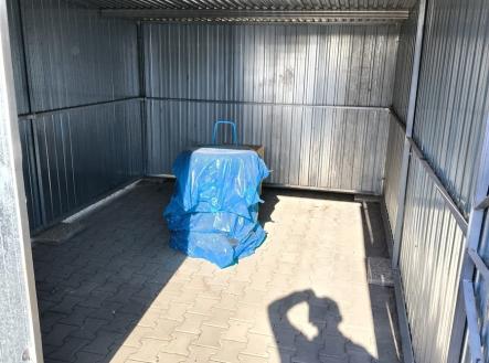 img-20250826-wa0015.jpg | Pronájem - malý objekt/garáž