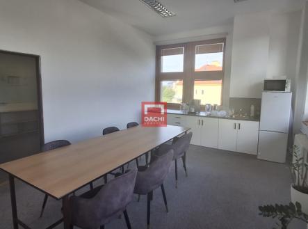 20250918-152030.jpg | Pronájem - kanceláře, 16 m²