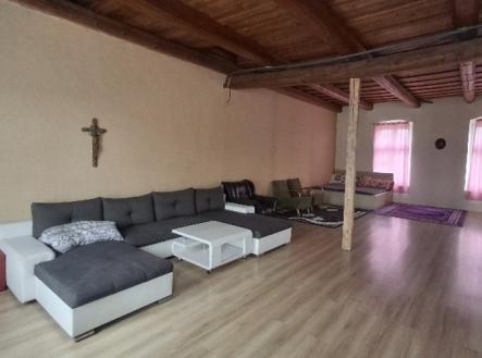 20250924-104449-resized.jpg | Prodej - zemědělský objekt, 4 749 m²