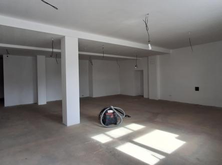 20260420-095348-resized.jpg | Pronájem - obchodní prostor, 85 m²