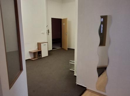 20260109-093509-resized.jpg | Pronájem - kanceláře, 118 m²