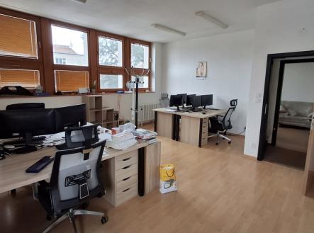 20260109-093535-resized.jpg | Pronájem - kanceláře, 118 m²