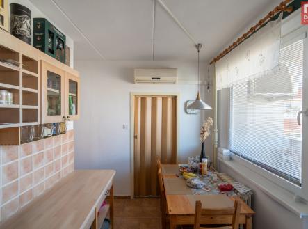 kuchyně | Prodej bytu, 2+1, 66 m²