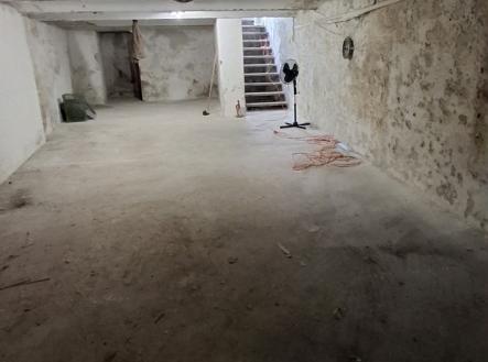 20260421-100203-resized.jpg | Pronájem - skladovací prostor, 100 m²